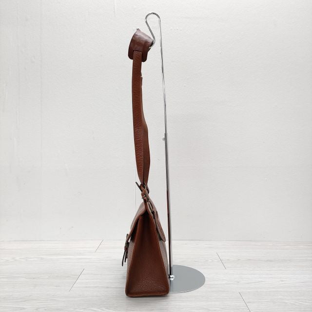 美品 マーガレットハウエル レザー ハンドバッグ 旧ロゴ MARGARET HOWELL レザーショルダーバッグ チャーム付き 旧ロゴ