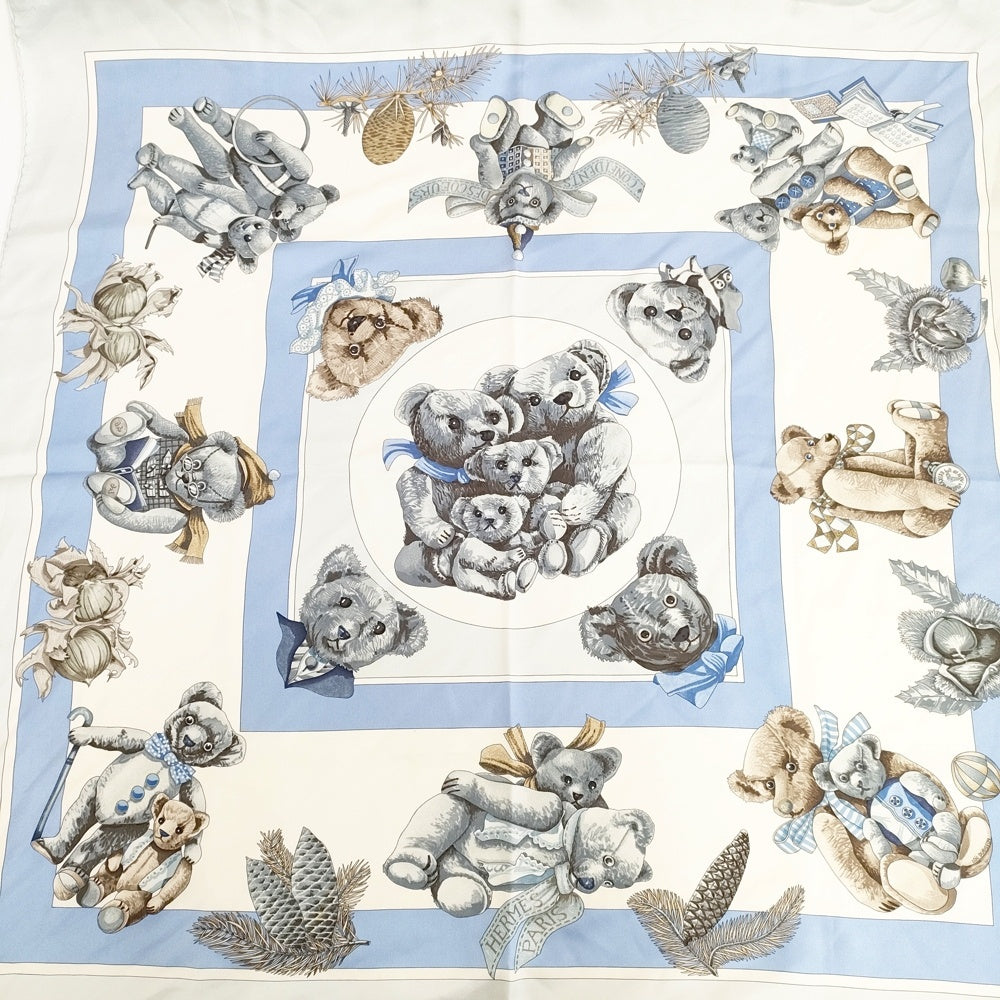 HERMES スカーフ CONFIDENTS ブルー ベア 熊 HERMES カレ90 CONFIDENTS DES COEURS 心の友 クマ テディベア