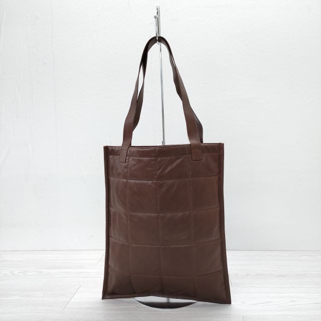 YOKE 22AW 新品 QUILTED LEATHER TOTE BAG 定価31900円 レザートート YOKE 22AW 新品 QUILTED LEATHER TOTE BAG 定価31900円 レザートート