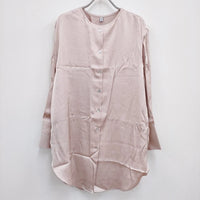 MADROMY 未使用品 MOLA BLOUSE 定価13200円 サテン地 ノーカラー ブラウス シャツ ピンク レディース マッドロミー【中古】3-0924M♪