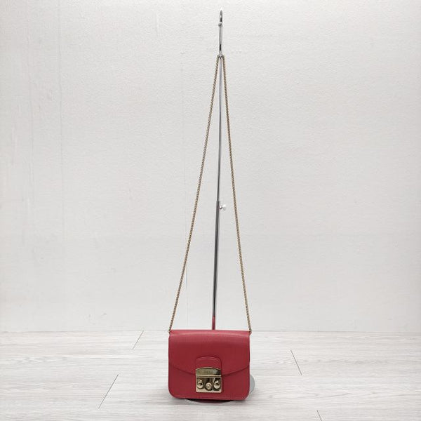Furla レザー チェーンバッグ ミニ ショルダーバッグ レッド Furla レザー チェーンバッグ ミニ ショルダーバッグ レッド