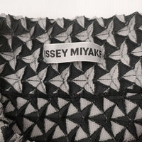 ISSEY MIYAKE 3D スチームストレッチ フレアスカート IM54FG528 サイズ2 スカート ブラック グレー レディース イッセイミヤケ【中古】4-0318G◎