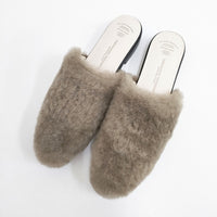 BEAUTIFUL SHOES 新品 MOUTON SANDALS 24cm ファー ムートン 定価52800円 サンダル ブラウン レディース ビューティフルシューズ【中古】5-0108T◎