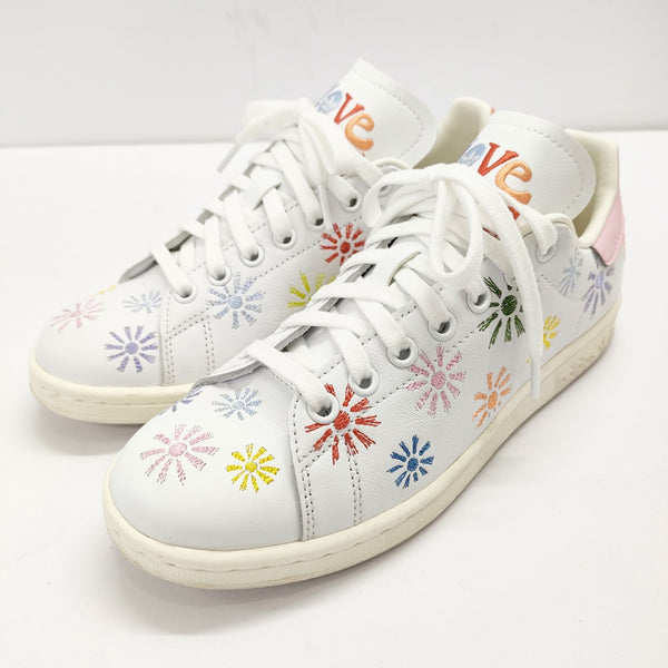 adidas Pride Pack Love Unites 花刺繍 サイズ24cm スニーカー ホワイト 多色 レディース アディダス【中古】5-0223G◎