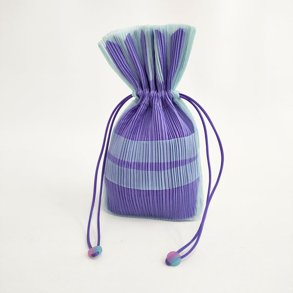 PLEATS PLEASE ISSEY MIYAKE プリーツ巾着バッグ PP42-AG471 日本製 巾着バッグ ミズイロ ムラサキ レディース プリーツプリーズ【中古】5-0114G◎