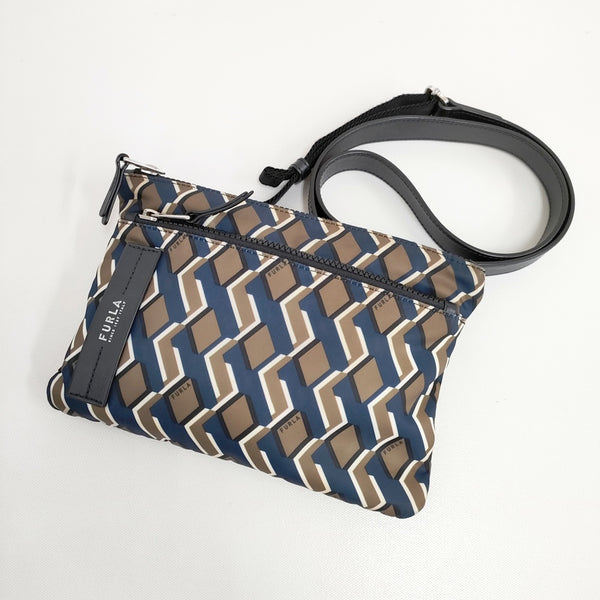Furla ナイロン サコッシュ ショルダーポーチ ショルダーバッグ ブラウン ネイビー レディース フルラ【中古】5-0804G◎
