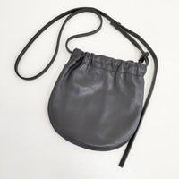HYKE/CHACOLI leather drawstring bag レザー 巾着 スモールサイズ ショルダーバッグ ブラック レディース ハイク/チャコリ【中古】5-0929G∞