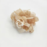 mina perhonen dotcity コサージュ 樹脂コーティング ブローチ アイボリー レディース ミナペルホネン【中古】5-0512G∞