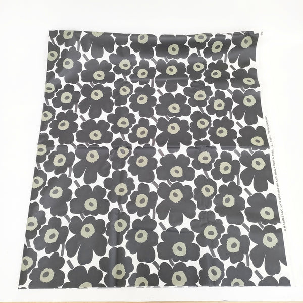 marimekko mini unikko 138cm×157cm 撥水生地 ファブリック テーブルクロス 生地 ブラック ホワイト レディース マリメッコ【中古】5-0723G◎