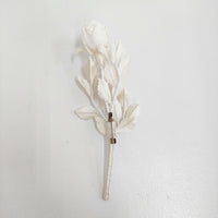 la fleur 新品 a2455 わたしたちへ カネコアヤノ コサージュ 定価16500円 ブローチ ホワイト レディース ラフルール【中古】5-0401G♪