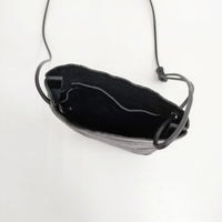ARTS&CRAFTS VEGETABLE HORSE LEATHER FLAT SHOULDER S 定価14300円 レザーポシェット ショルダーバッグ ブラック レディース アーツ&クラフツ【中古】5-0802G∞