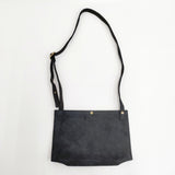 ironari 未使用品 BOOK BAG レザー 定価30800円 ショルダーバッグ ブラック メンズ イロナリ【中古】5-0819G◎