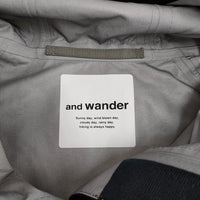 and wander 新品 loose fitting rain jacket L/XL 定価74800円 574-4211198 ナイロンジャケット グレー メンズ アンドワンダー【中古】5-0610M♪