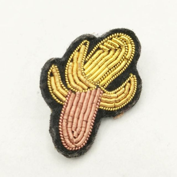 MACON&LESQUOY マコン&レスコア バナナ 刺繍ブローチ ブローチ イエロー ピンク レディース【中古】5-0813G∞