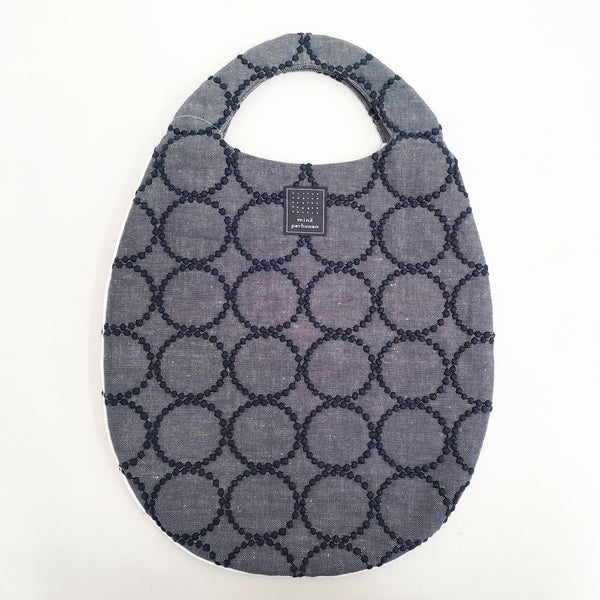 mina perhonen 新品 zs9011 tambourine エッグバッグ 定価12100円 刺繍 トートバッグ ネイビー レディース ミナペルホネン【中古】5-0718G♪