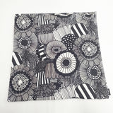 marimekko PIENI SIIRTOLAPUUTARHA 45×45 コットン クッションカバー インテリアその他 ブラック ホワイト レディース マリメッコ【中古】5-1108G◎