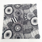 marimekko PIENI SIIRTOLAPUUTARHA 45×45 コットン クッションカバー インテリアその他 ブラック ホワイト レディース マリメッコ【中古】5-1108G◎