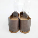 que レザー スリッポン サイズM スリッポン グレージュ レディース キュー【中古】5-1102G◎