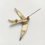 ヴィンテージ ツバメ 鳥 ブローチ ゴールド ホワイト ブラック レディース【中古】5-1130G∞
