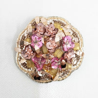tamas スパンコール ビーズ ブローチ ゴールド ピンク レディース