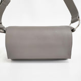 BEARDSLEY レザーボディバッグ ベルト付替え可 定価22000円 BEZ1041612A0001 ショルダーバッグ グレージュ レディース ビアズリー【中古】5-1014G♪