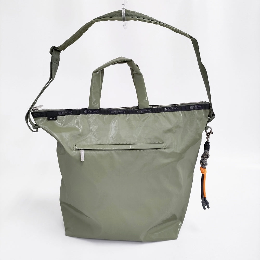 LeSportsac/AMERI DX EASY CARRY TTE W/CHRM 定価20900円 ナイロン トートバッグ カーキ レディース レスポートサック/アメリ【中古】5-1121G♪ LeSportsac/AMERI DX EASY CARRY TTE W/CHRM 定価20900円 ナイロン