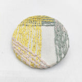 mina perhonen サンキューベリーバッジ refraction ブローチ イエロー グリーン レディース ミナペルホネン【中古】6-0212G∞