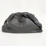 BOTTEGA VENETA レザー がま口 クラッチバッグ ブラック レディース ボッテガヴェネタ【中古】5-1210G♪