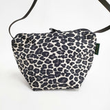 Herve Chapelier 2885F ナイロン舟型ショルダーバッグS パンサーブラン レオパード ケアカード付き 定価32780円 ブラック ホワイト レディース エルベ・シャプリエ【中古】6-0118G♪