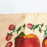 GUCCI フルーツ柄 スカーフ シルク 大判 スカーフ ピンクベージュ レディース グッチ【中古】6-0223G◎