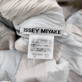 ISSEY MIYAKE ストライプ シワ加工 IM01FH233 サイズ2 スキッパードレス ワンピース グレー ベージュ レディース イッセイミヤケ【中古】6-0626S♪