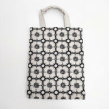 mina perhonen/ほぼ日 anemone 刺繍 リネン トートバッグ ベージュ ブラック レディース ミナペルホネン/ほぼ日【中古】6-0810G∞
