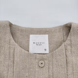 MAGALI トリプルウォッシュリネン タックジャケット 日本製 定価27500円 ノーカラージャケット 22SS ベージュ レディース マガリ【中古】6-0612M♪