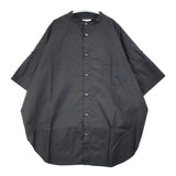 Yarmo ロールアップスリーブボクシーシャツ 定価26400円 オーバーサイズ バンドカラー 半袖シャツ 25SS ブラック レディース ヤーモ【中古】6-0526S♪