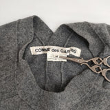 COMME des GARCONS バックボタン ウール セーター ニット AD2015 グレー レディース コムデギャルソン【中古】6-1004T∞