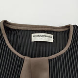 kotohayokozawa PLEATS COAT BLACK プリーツコート KT21A-PCT 定価64900円 コート ブラック レディース コトハヨコザワ【中古】6-1009T♪