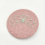 mina perhonen choucho サンキューベリーバッジ 刺繍 ブローチ ライトピンク レディース ミナペルホネン【中古】6-0628G∞