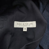 a day in the life UNITED ARROWS リネンライクスラブツイル1プリーツイージーパンツ 吸水速乾 パンツ ネイビー メンズ アデイインザライフ【中古】6-0630M♪