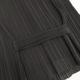 ISSEY MIYAKE プリーツジレ サイズM IM61-FE905 ハイネックノースリーブカットソー ベスト ブラック レディース イッセイミヤケ【中古】6-0616M♪