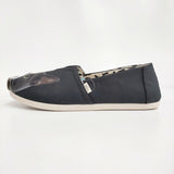 TOMS × IWAGO ALPARGATA 新品 岩合光昭コラボ Black Gray Cat Print トートバッグ付き 25.5cm スリッポン ブラック レディース【中古】6-0626G♪