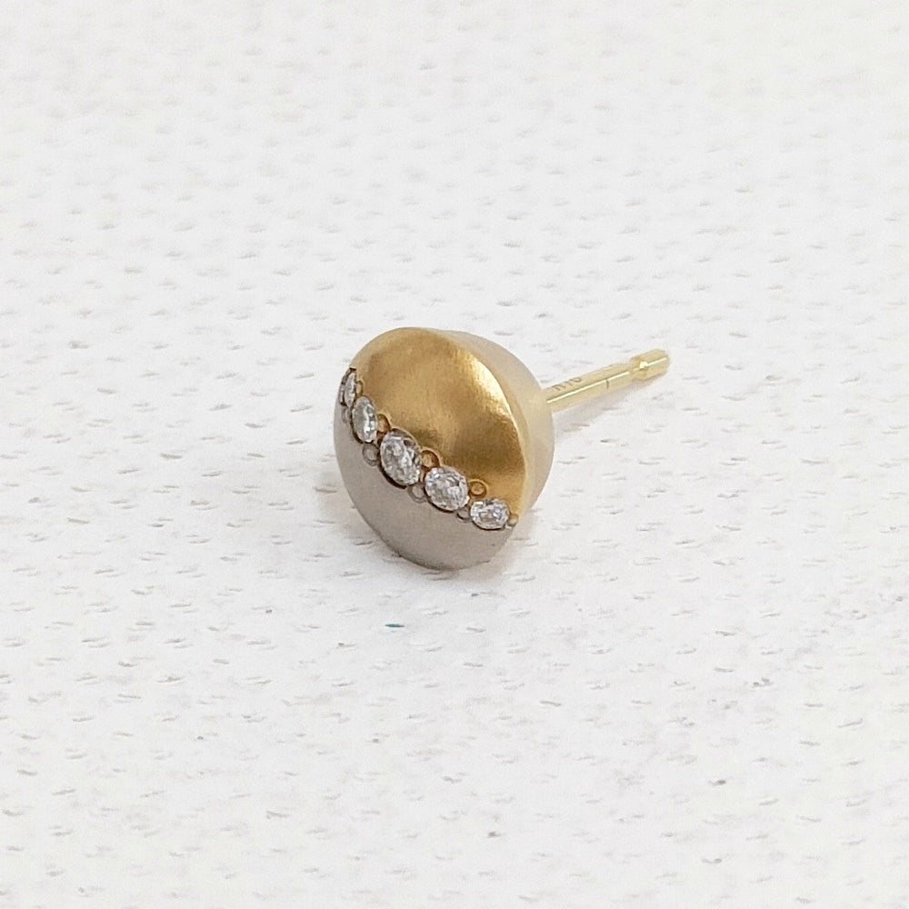 K18YG/WG地金ピアス　片耳用　　中古品 GICLA ギクラ K18YG WG イエローゴールド ホワイトゴールド ダイヤ