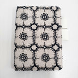 mina perhonen/ほぼ日 anemone 刺繍 オリジナルサイズ 手帳カバー 2023 ベージュ レディース ミナペルホネン/ほぼ日【中古】6-0922G♪