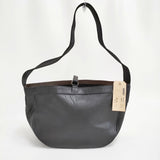 T.T taiga takahashi タイガタカハシ 未使用品 LOT.018 NEWSBOY BAG SMALL 定価99000円 革 レザー ショルダーバッグ 26AW ブラック メンズ【中古】6-1009G♪