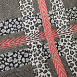 Iroquois マフラー ショール 新品 定価19800円 大判 柄 ストール ベージュ ブラック レッド メンズ イロコイ【中古】4-1220T◆