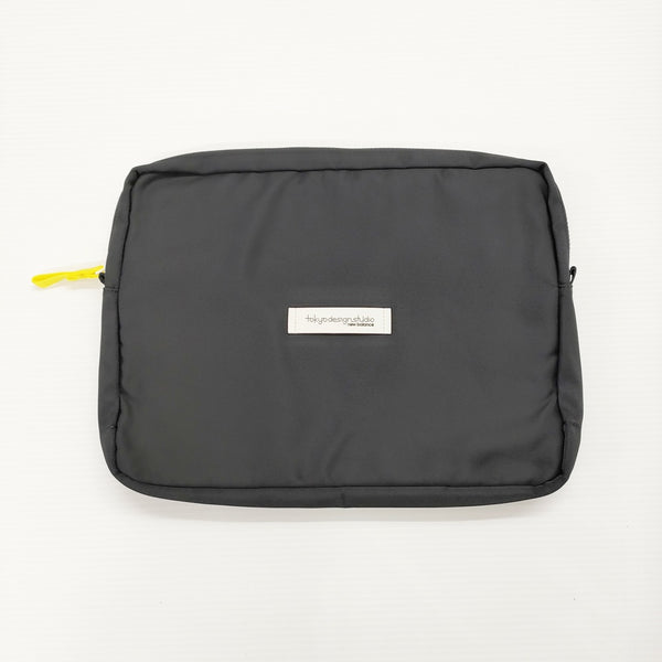 NEW BALANCE TOKYO DESIGN STUDIO New Balance Nylon Laptop Case LAB45662 ポーチ ブラック メンズ ニューバランス【中古】5-0407G◎