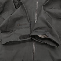 DESCENTE ALLTERRAIN GORE-TEX JACKET BP DOMVGC32 サイズO マウンテンパーカー ブラック メンズ デサントオルテライン【中古】5-0401M♪